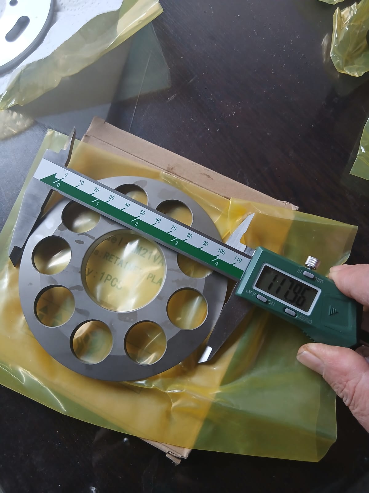 GM21VA SET PLATE & SPH.BUSH